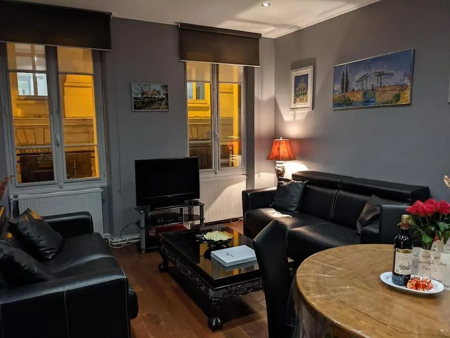 Appartement 2 Bd 16Th Arrondissement Trocadero Sleeps 4 To 6 Eiffel Tower à Paris